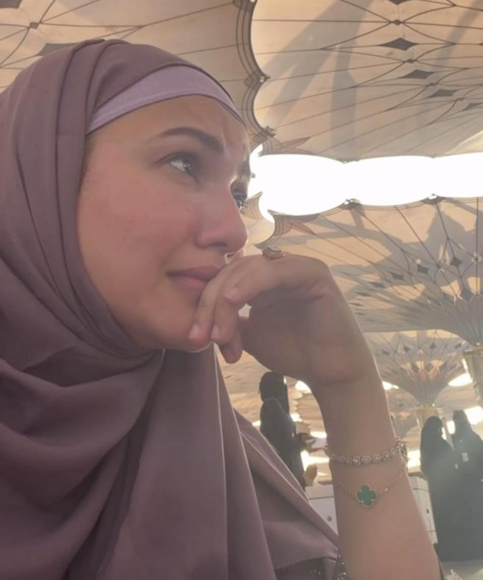 Gauahar Khan gets emotional as she visits Medina in the holy month of Ramadan