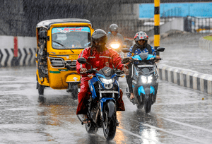 Moderate rain forecast for TN, Puducherry; heavy showers likely in hilly areas