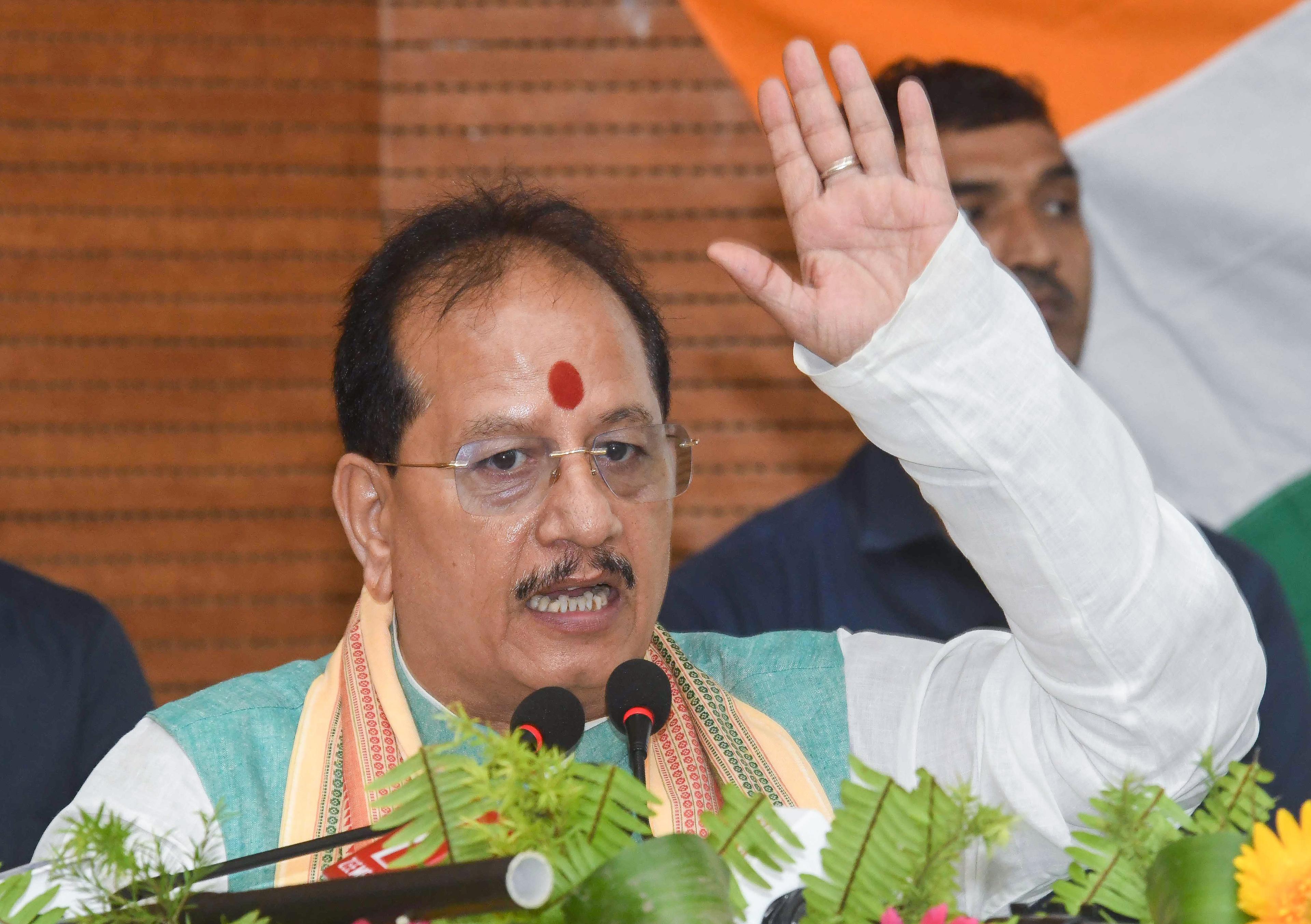 He fears defeat, says Bihar Dy CM Vijay Sinha on Tejashwi Yadav's boycott remarks