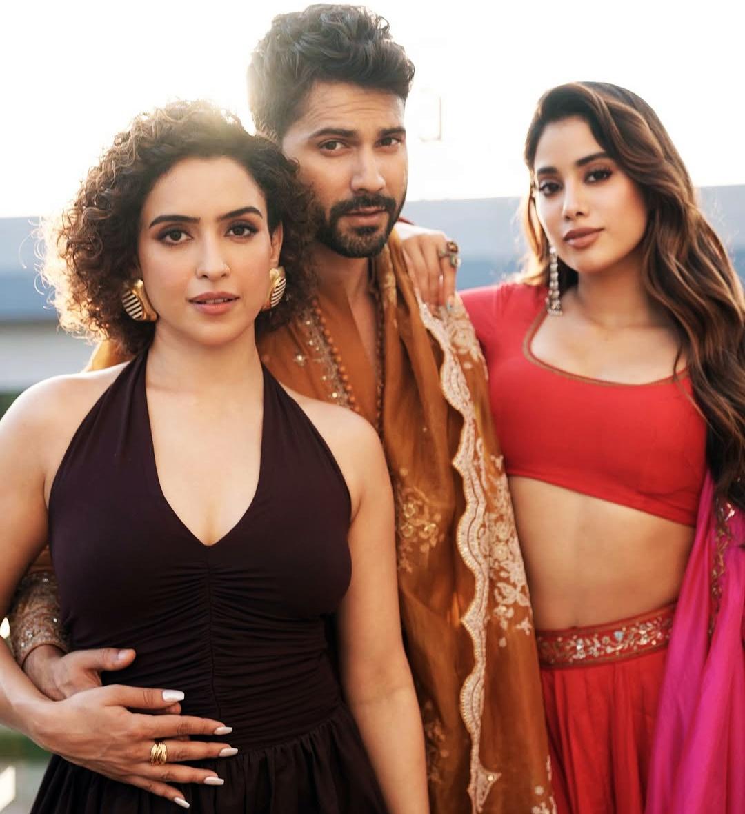 Varun Dhawan says "Hum Tane prema karum chum" to Janhvi Kapoor, Sanya Malhotra