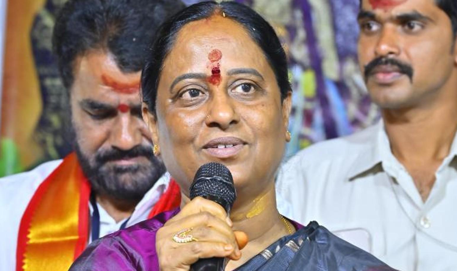 Telangana minister Surekha apologises to CM for daughter’s outbursts