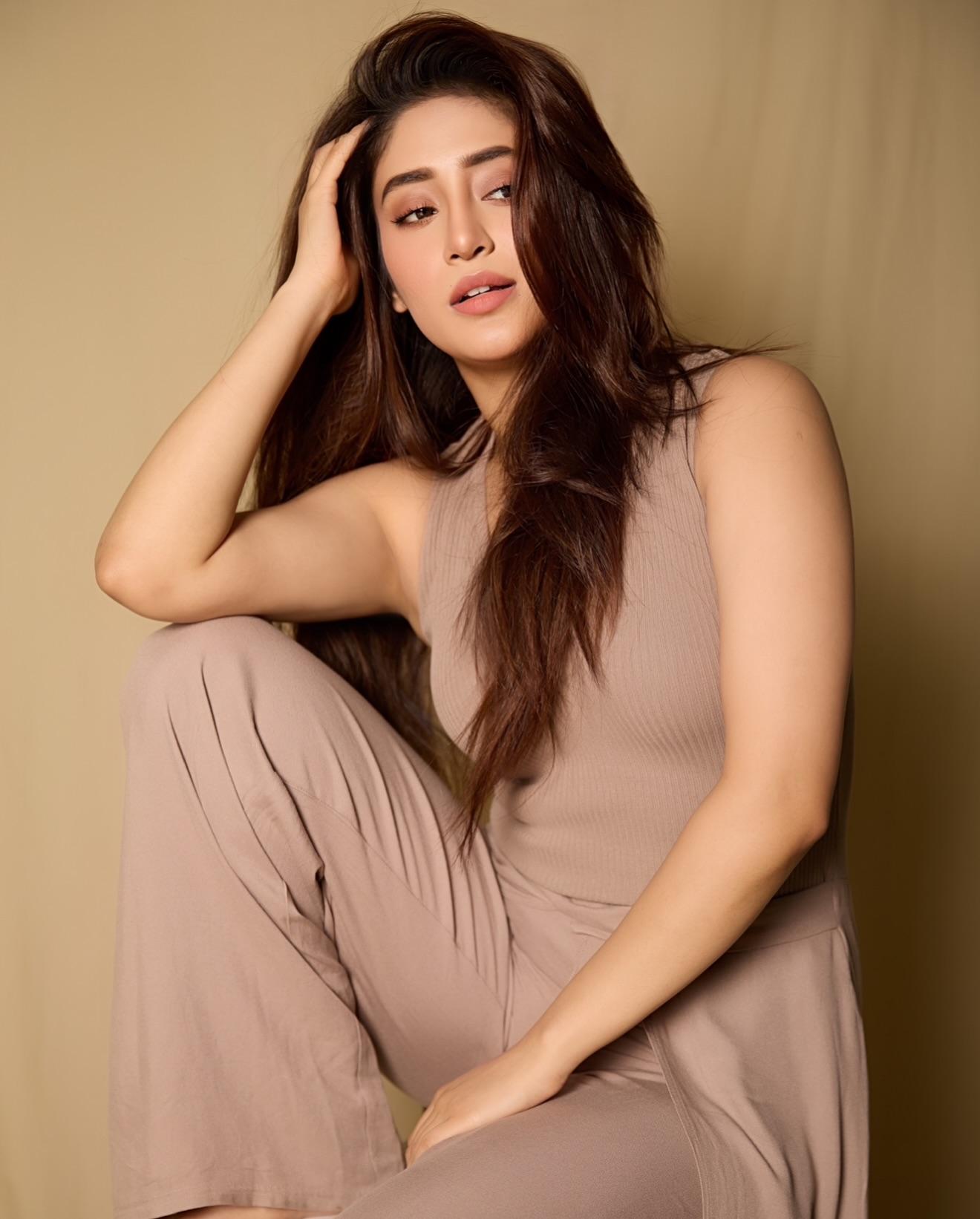 Shivangi Joshi opens up on dating men from within the industry