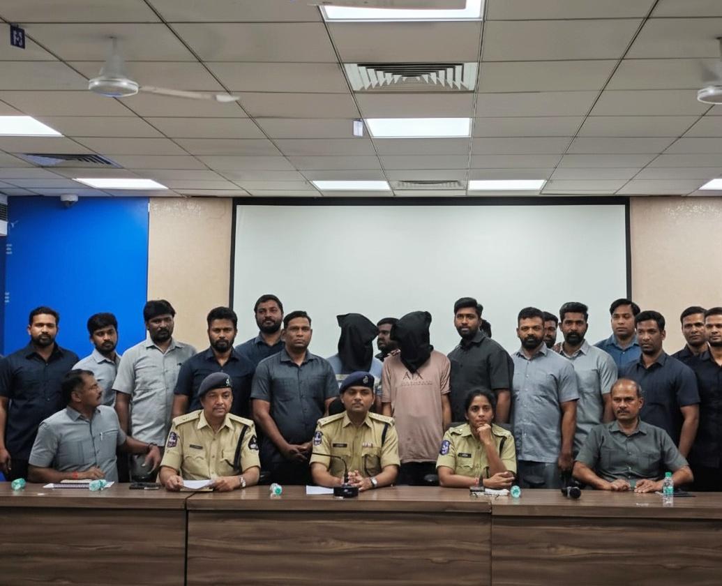 Two robbers from UP arrested in Hyderabad for looting businessman