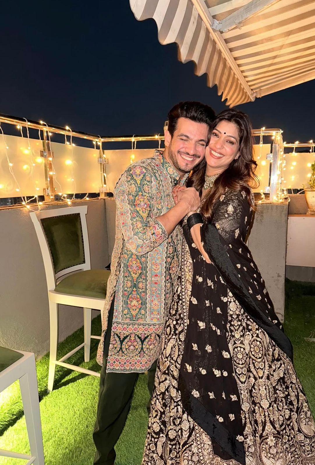 Arjun Bijlani says, 'This Diwali, the trophy, light & happiness are all home'
