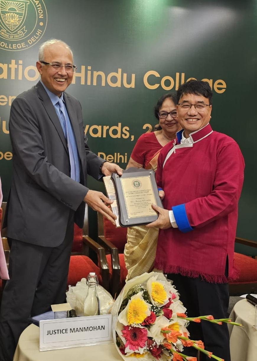 Arunachal CM conferred award by Hindu College OSA
