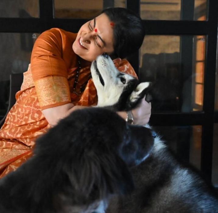 Amid ongoing dog feeder controversy, Smriti Irani shares pic of receiving ‘unconditional love’ from her pets