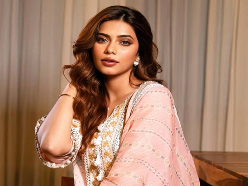 BB 19: Nagma Mirajkar reacts to Awez Darbar breaking down after Baseer Ali character assassinates him