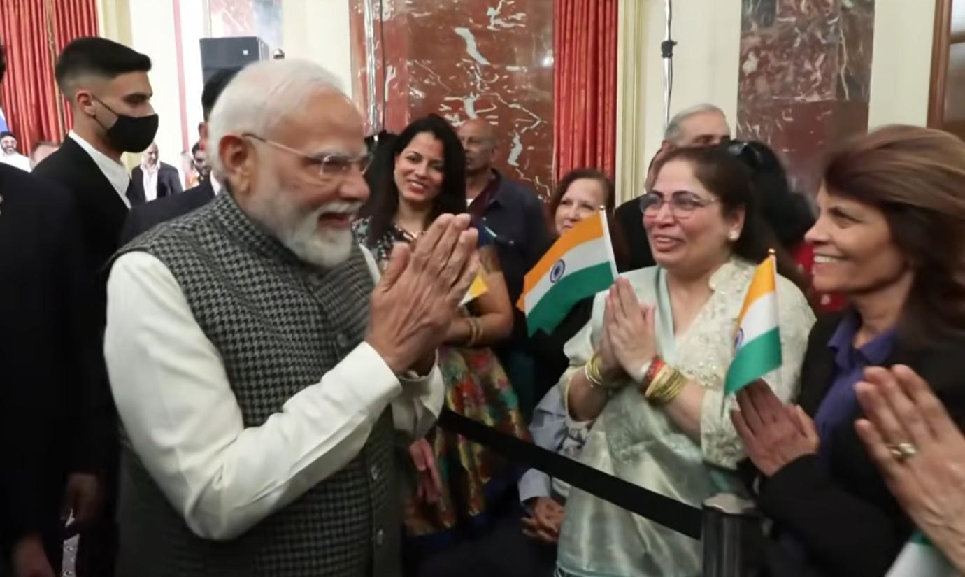 PM Modi receives rousing welcome from Indian community in Israel