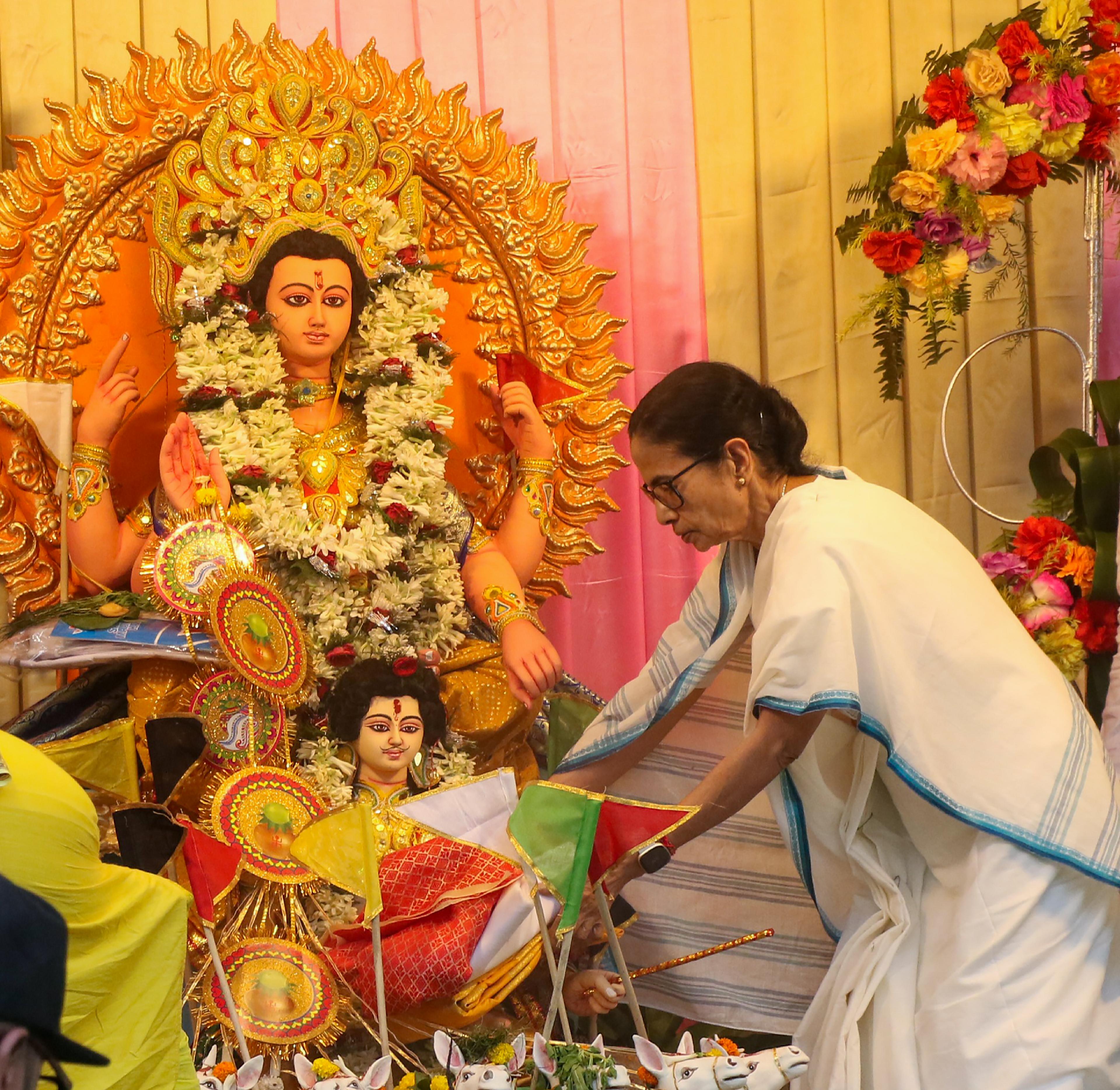 On Chhath Puja, Bengal CM Mamata calls for unity and communal harmony