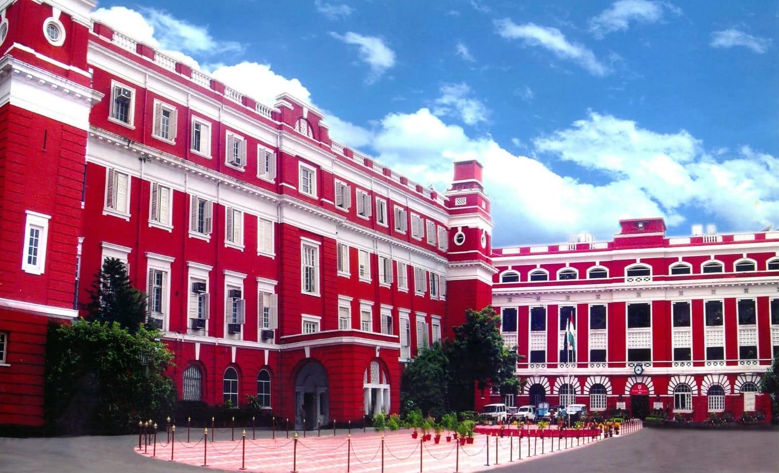 Kolkata Police caution people about online forgery citing LPG crisis