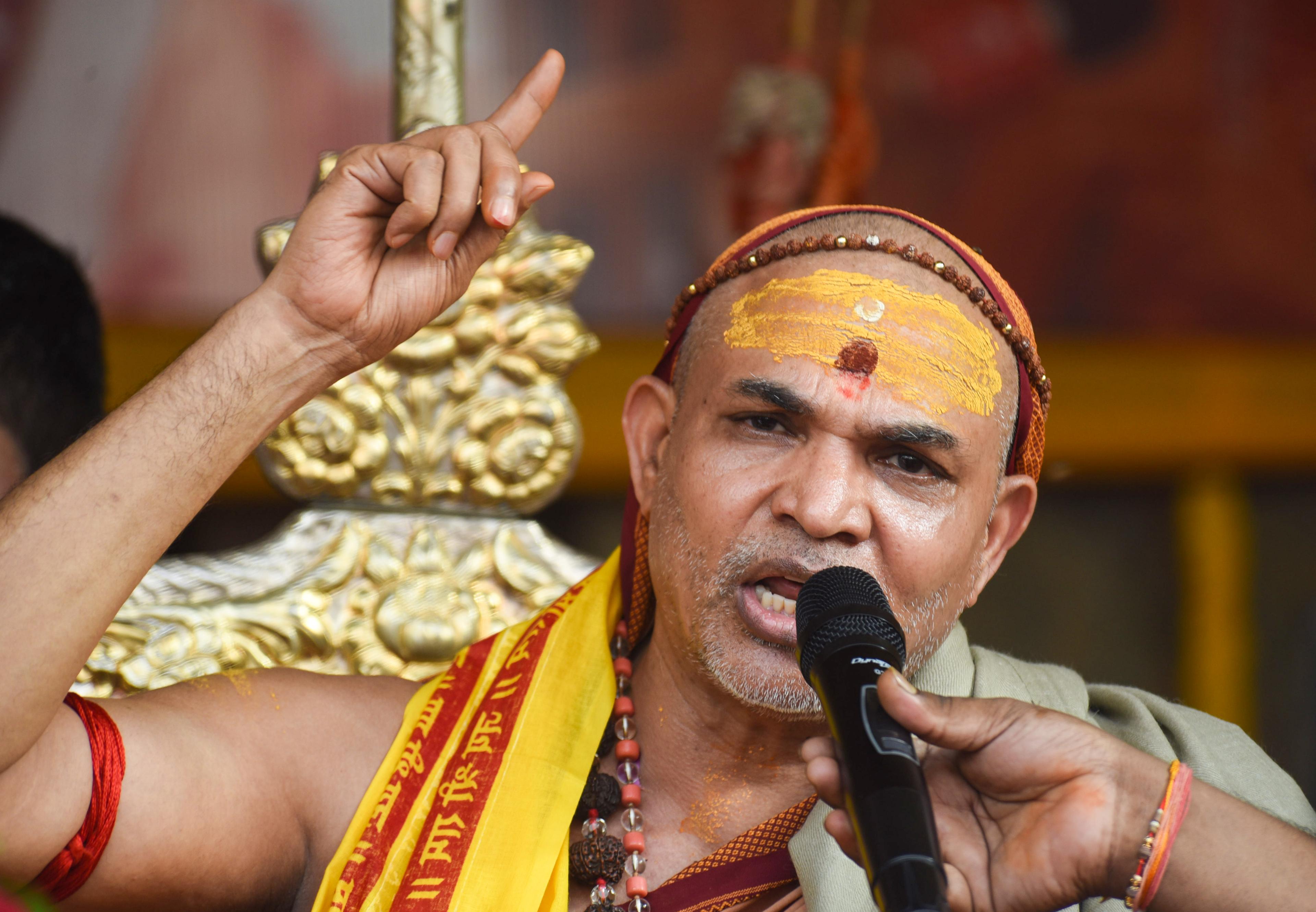 Swami Avimukteshwaranand hits back at Magh Mela authority, threatens legal notice