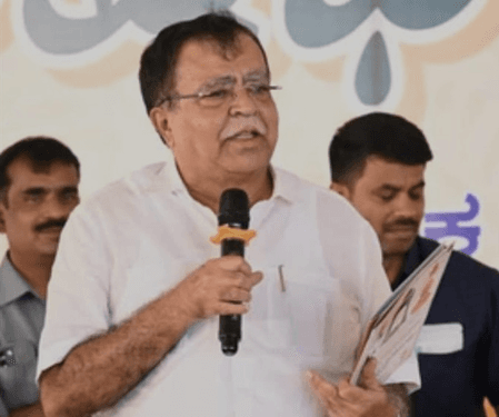 Satish Jarkiholi may replace Shivakumar as state Cong chief, says K'taka minister Rajanna