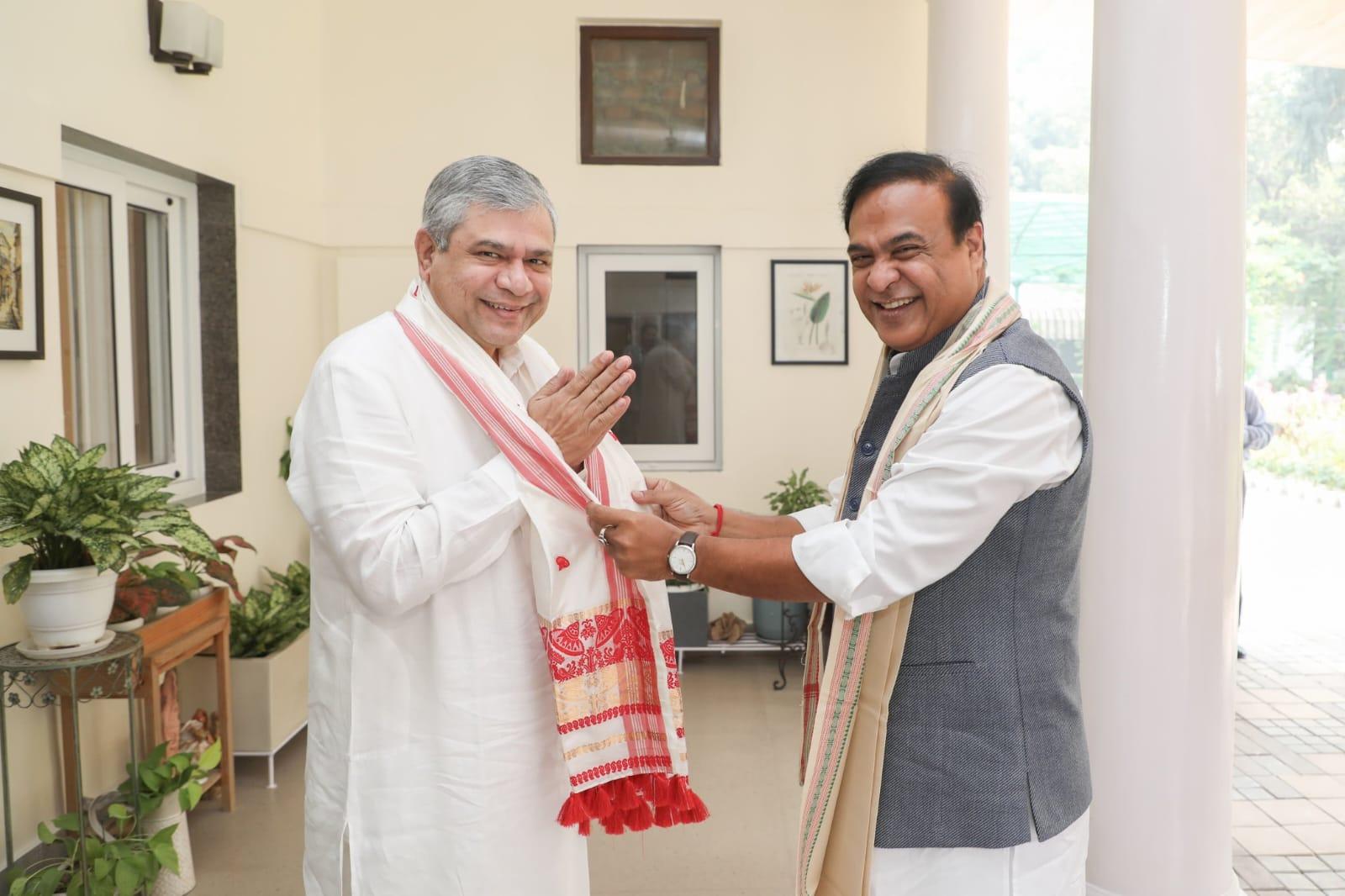 Assam CM urges Union Minister Vaishnaw to expand railway network, introduce new trains to boost connectivity