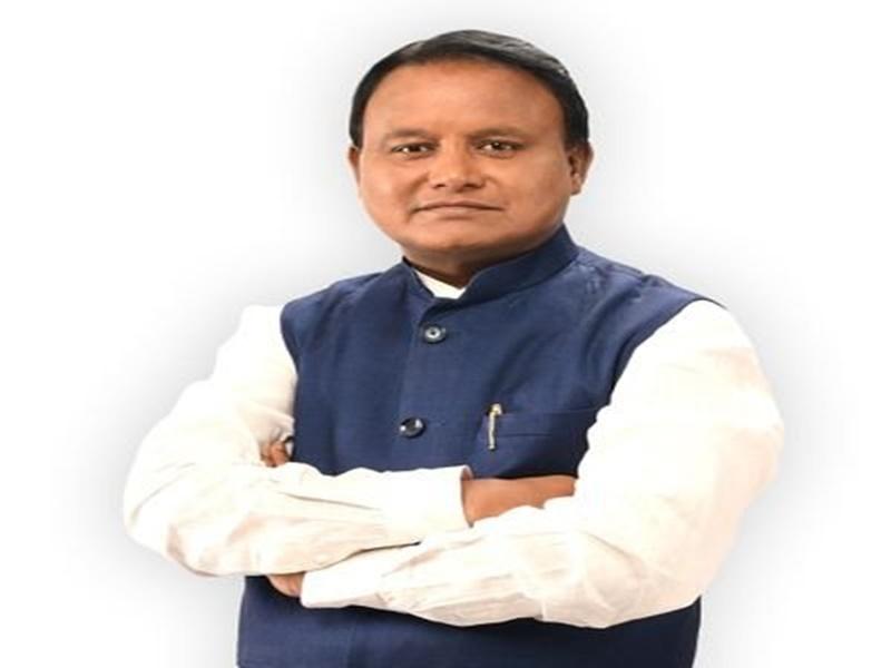 Odisha CM announces Rs 4 lakh ex gratia for kin of hoarding collapse victims