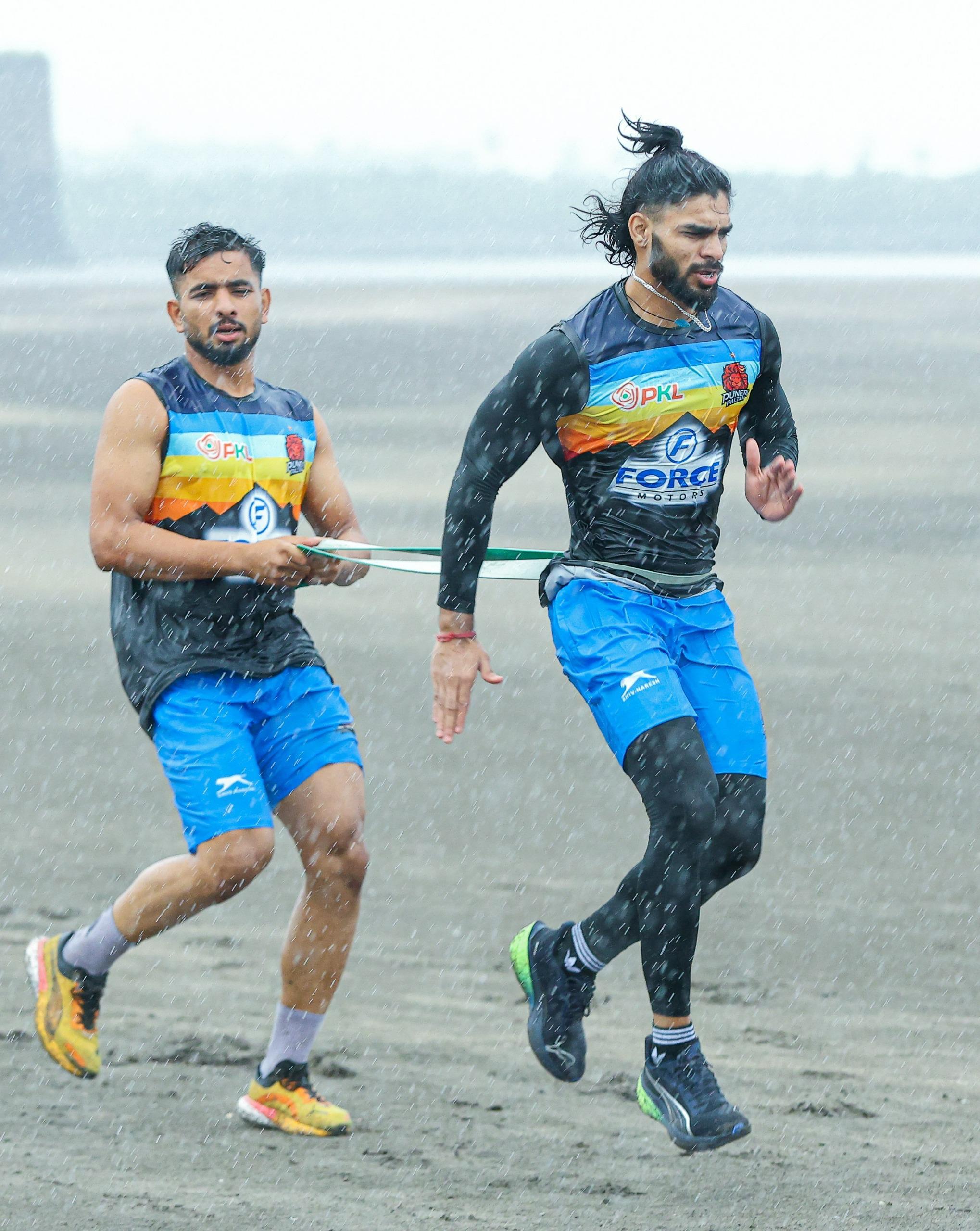 'Friendship lasts off the mat...', Aslam and Akash on PKL 12 opening night showdown