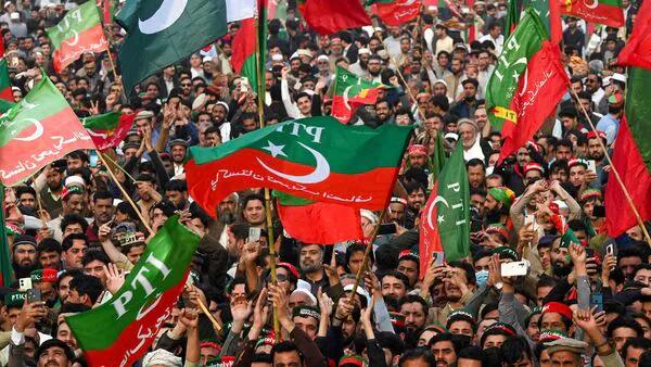 Pakistan Tehreek-e-Insaf supporters