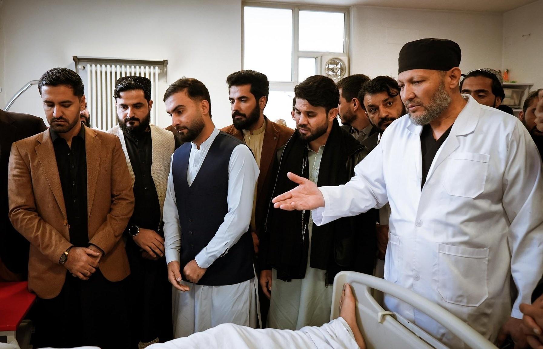 Afghanistan cricketers and ACB officials visit Kabul airstrike victims in hospital, express solidarity