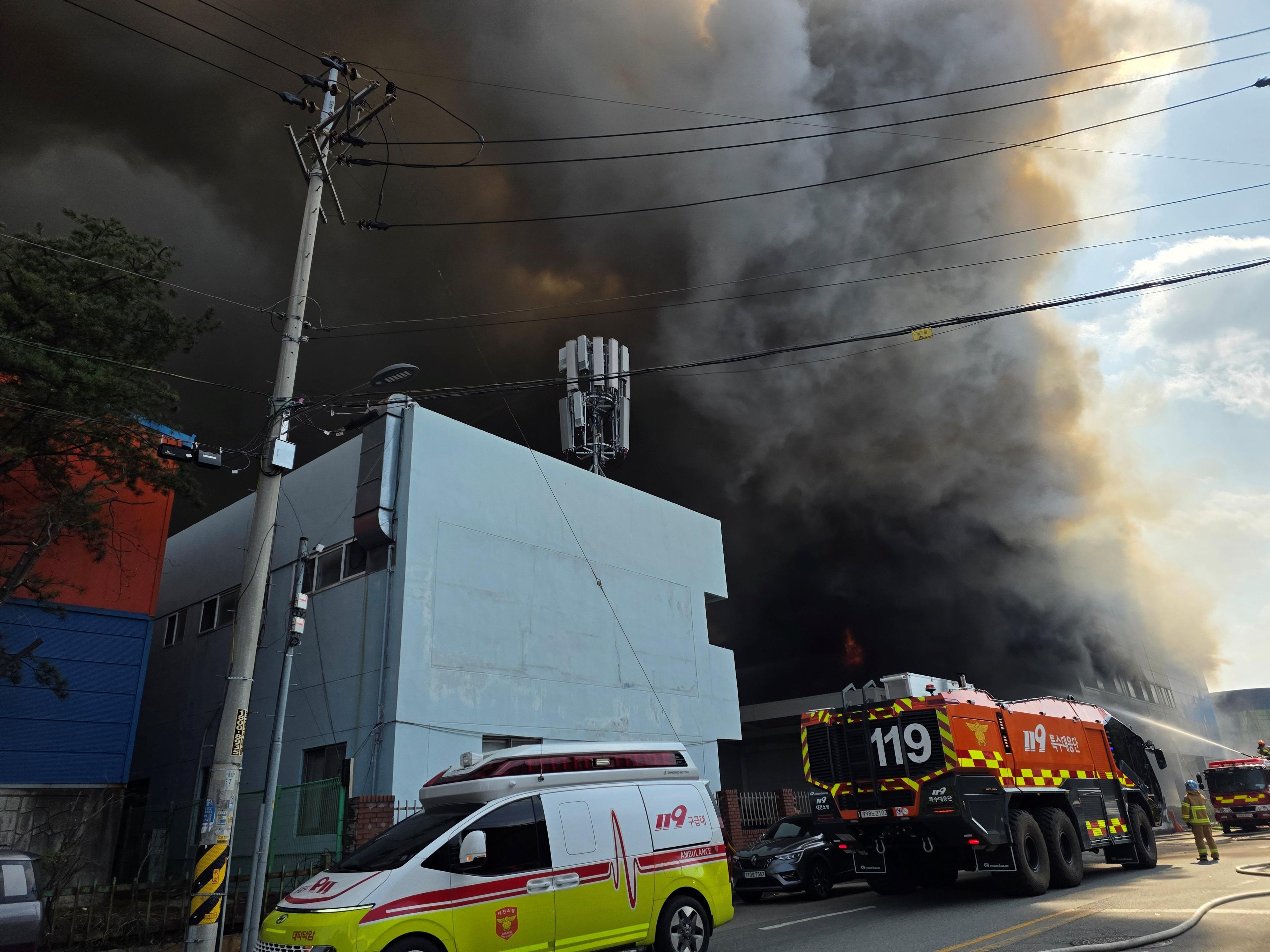 South Korea: At least 50 injured in fire at Daejeon car parts plant