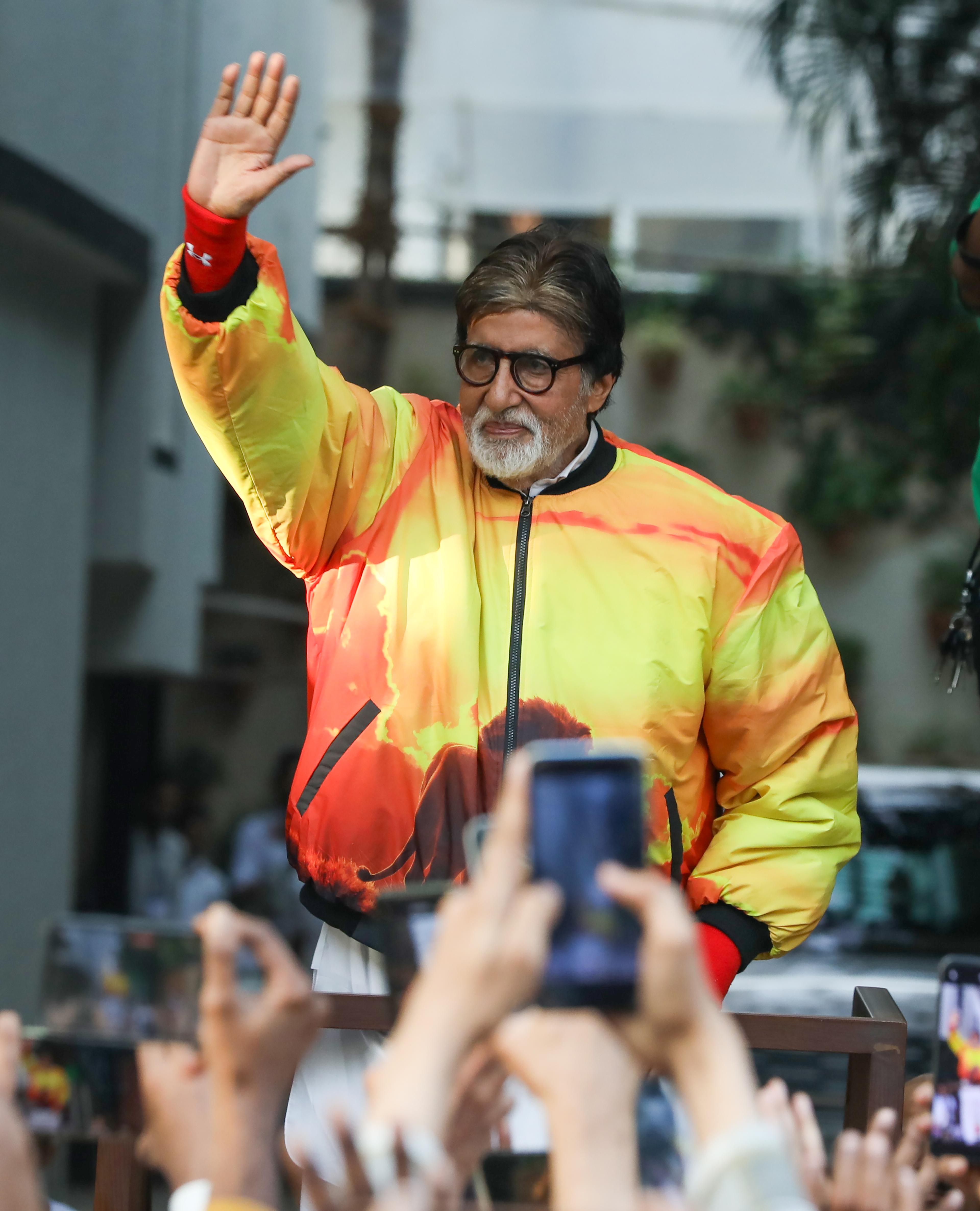 Amitabh Bachchan pens cryptic note on ‘thinking too much’