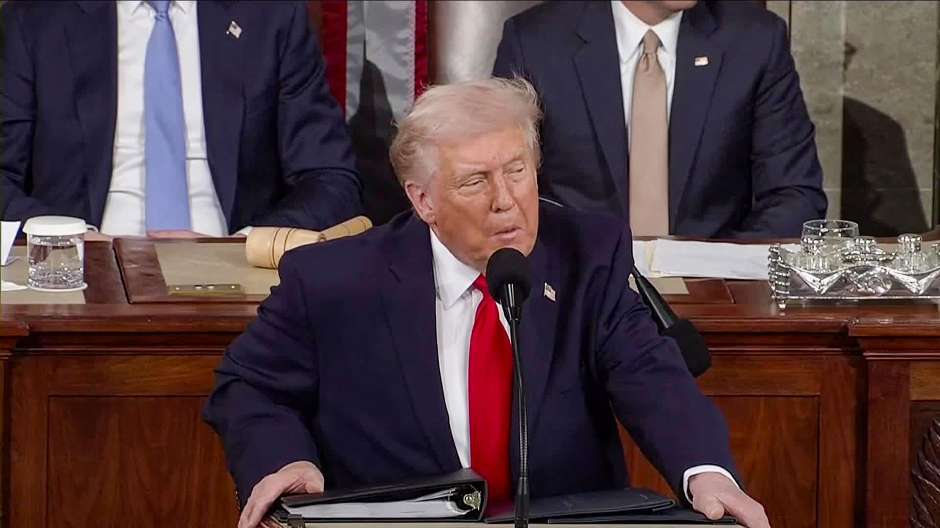 US backs Pakistan as border fighting with Taliban escalates