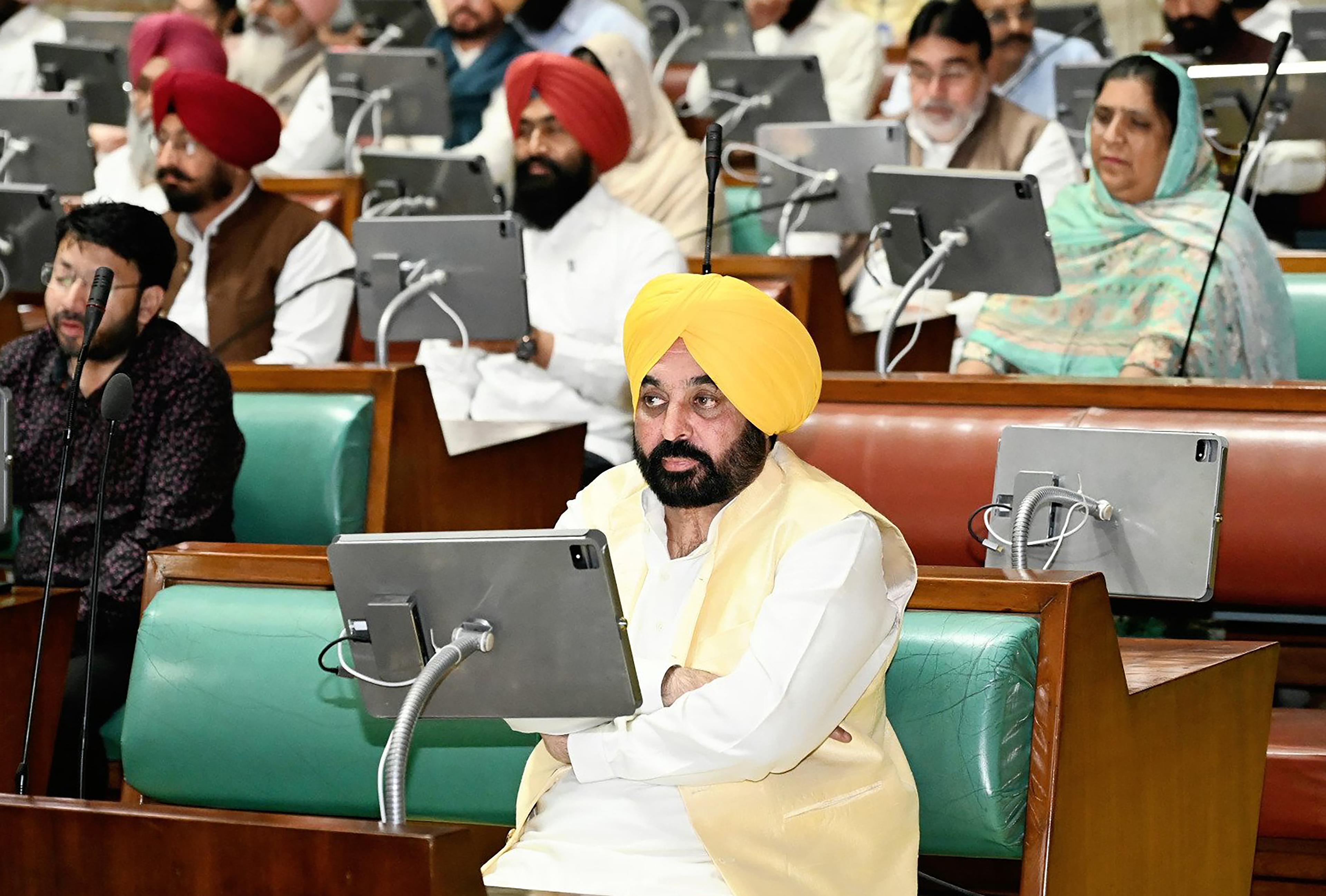 Punjab Assembly unanimously adopts resolution against deployment of CISF at BBMB projects