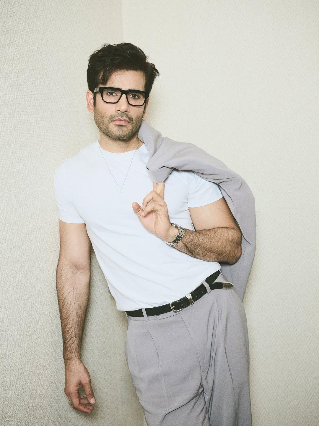 Karan Tacker heaps praise on Anupam Kher: A ‘sweet gentleman, hardworking individual’