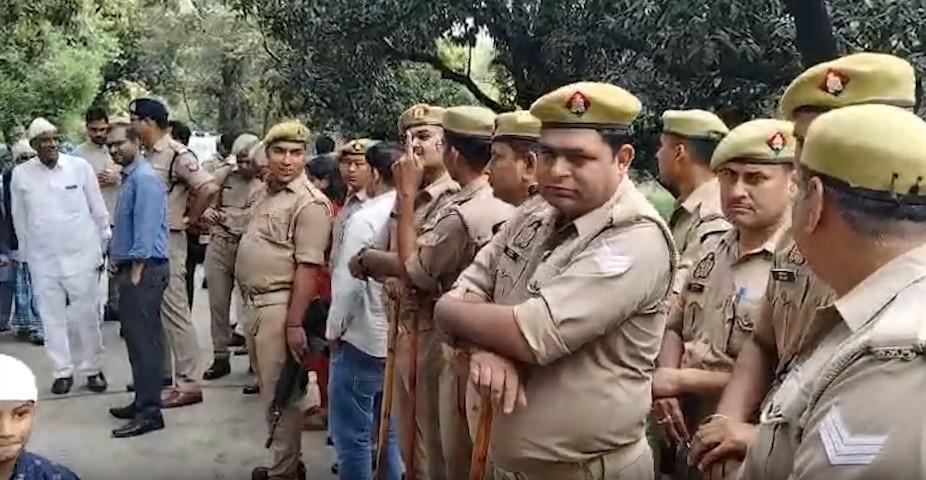 Peaceful Eid-ul-Fitr celebrations across country under tight security