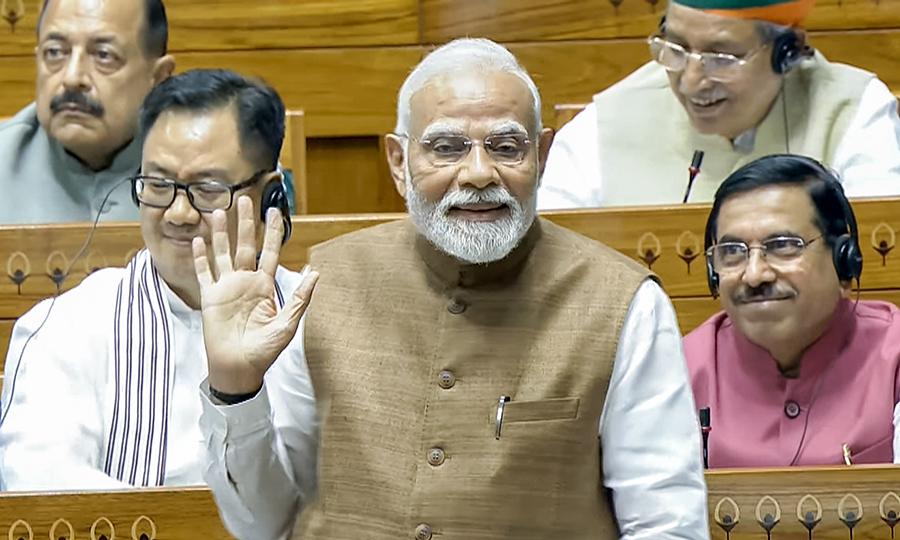 Congress benches its best voices, PM Modi makes it a talking point