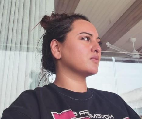 Sonakshi Sinha tries to find 'peace' in her balcony, gets the exact opposite