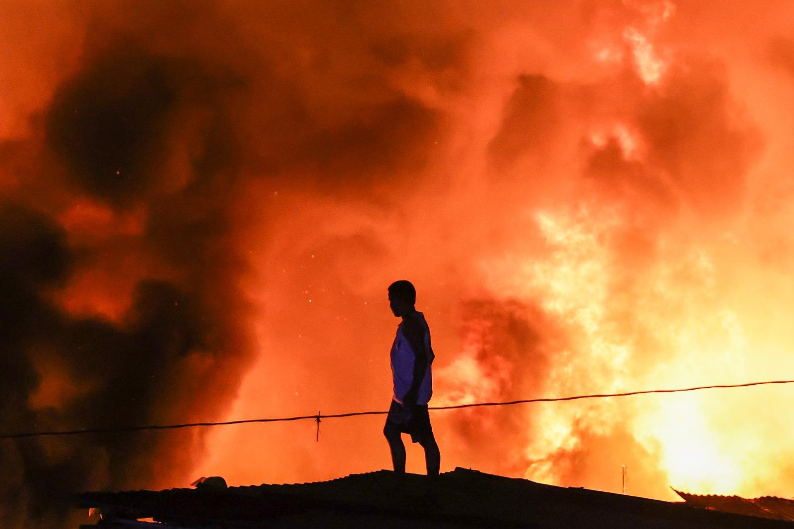 Fire breaks out at cake manufacturing company in Kolkata