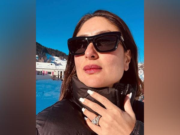 Kareena Kapoor Khan Ends 2024 with Stylish Selfies