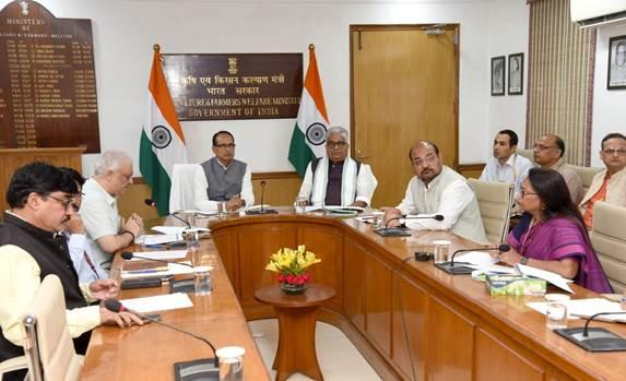 Toxic Delhi air: Union ministries, states discuss strategies to curb stubble burning