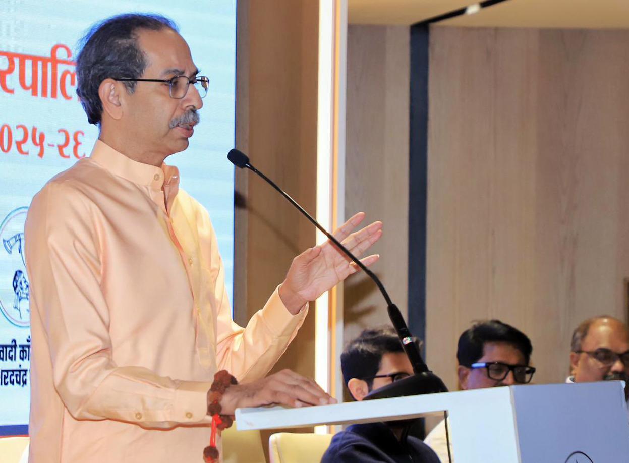 Uddhav Thackeray slams BJP, criticises Maha CM Fadnavis