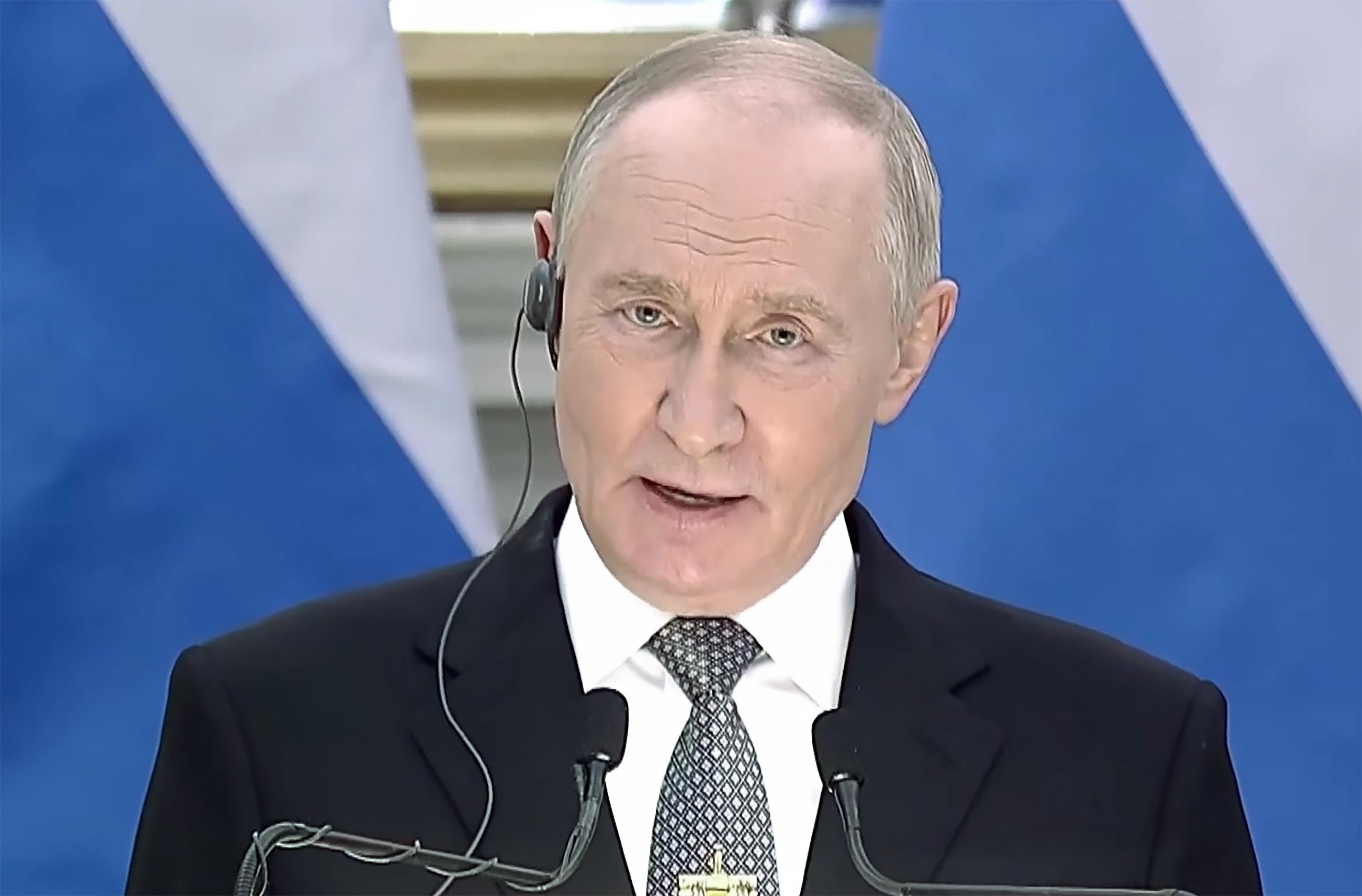Russian President offers condolences to Iranian counterpart Pezeshkian over Khamenei's killing
