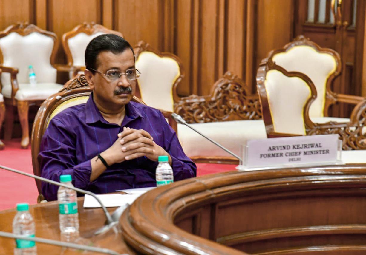 Kejriwal sticks to claim on existence of ‘Faansi Ghar’; Sisodia skips panel meet