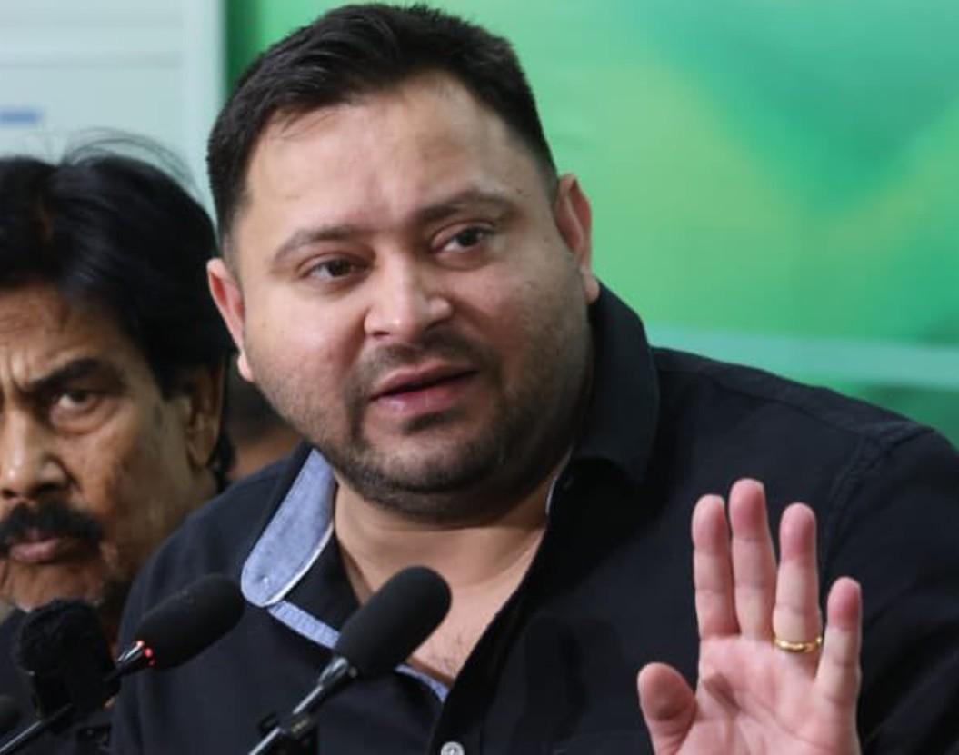Tejashwi Yadav hints at possible election boycott over voter list revision (Lead)