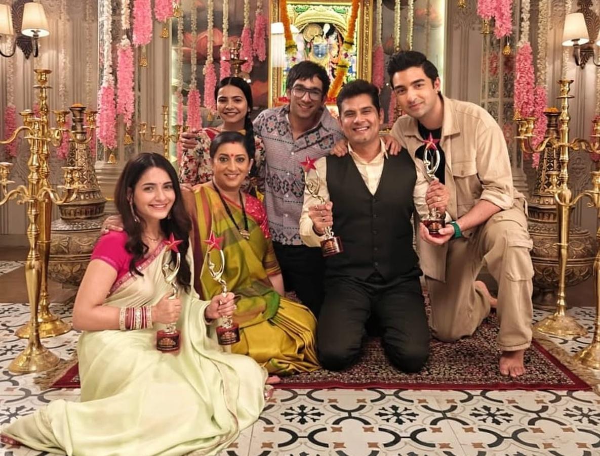 Kyunki Saas Bhi Kabhi Bahu Thi's Smriti Irani congratulates co-star Amar Upadhyay for winning multiple awards