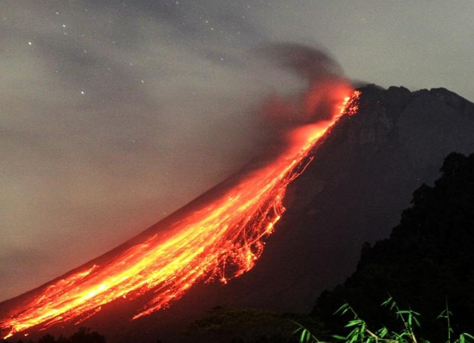 Indonesia's Mount Lewotobi Laki-laki volcano erupts again