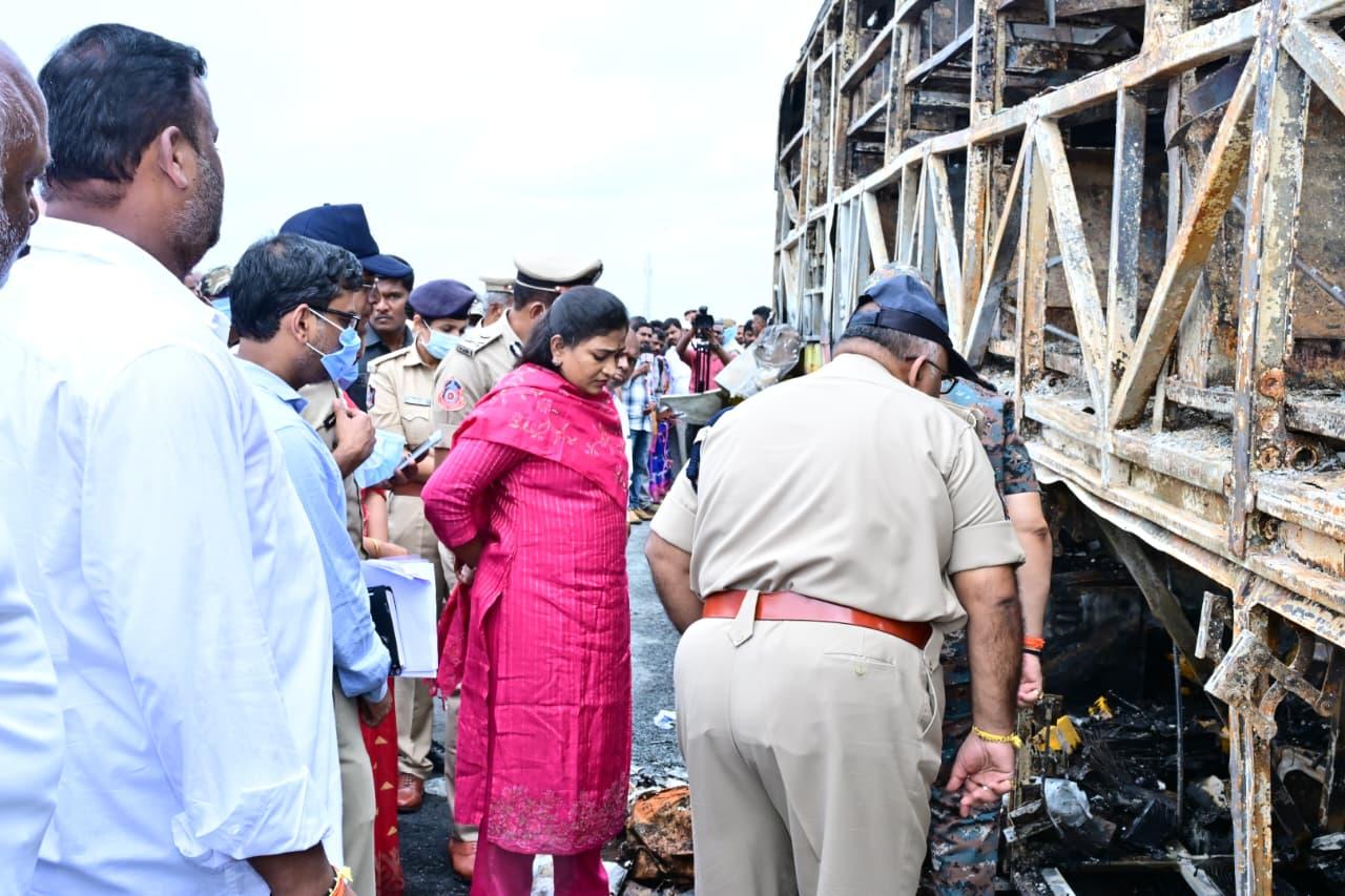 Andhra bus fire claims 19 lives; 16 teams formed for probe (Roundup)