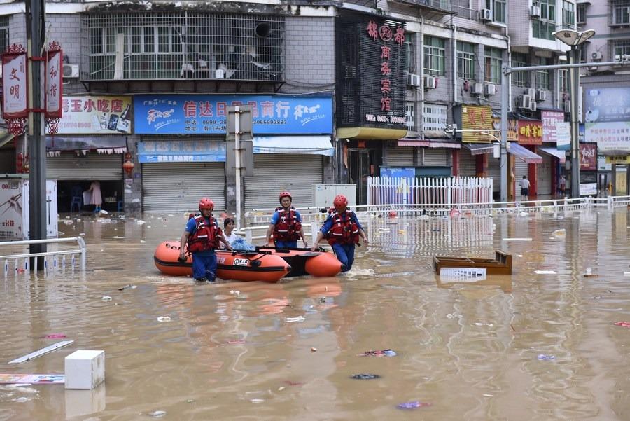 Beijing issues 'blue alert' for rainstorms
