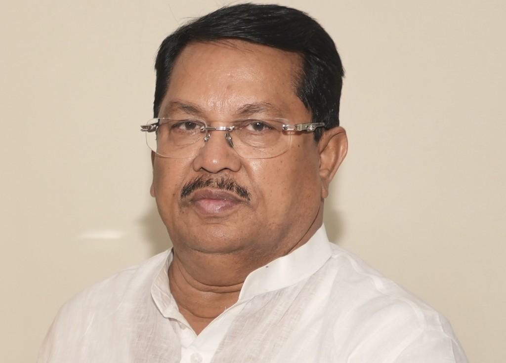 Maha: Opposition slams govt over corruption in various Depts