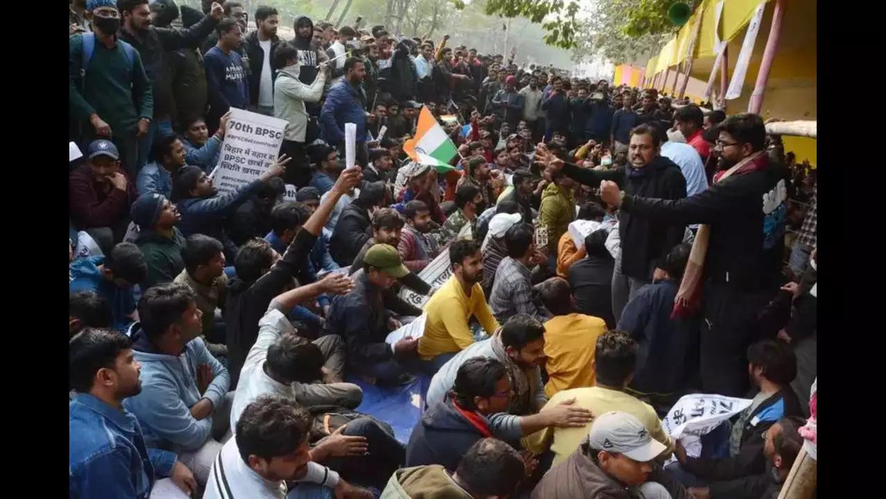 BPSC aspirants intensify protest
