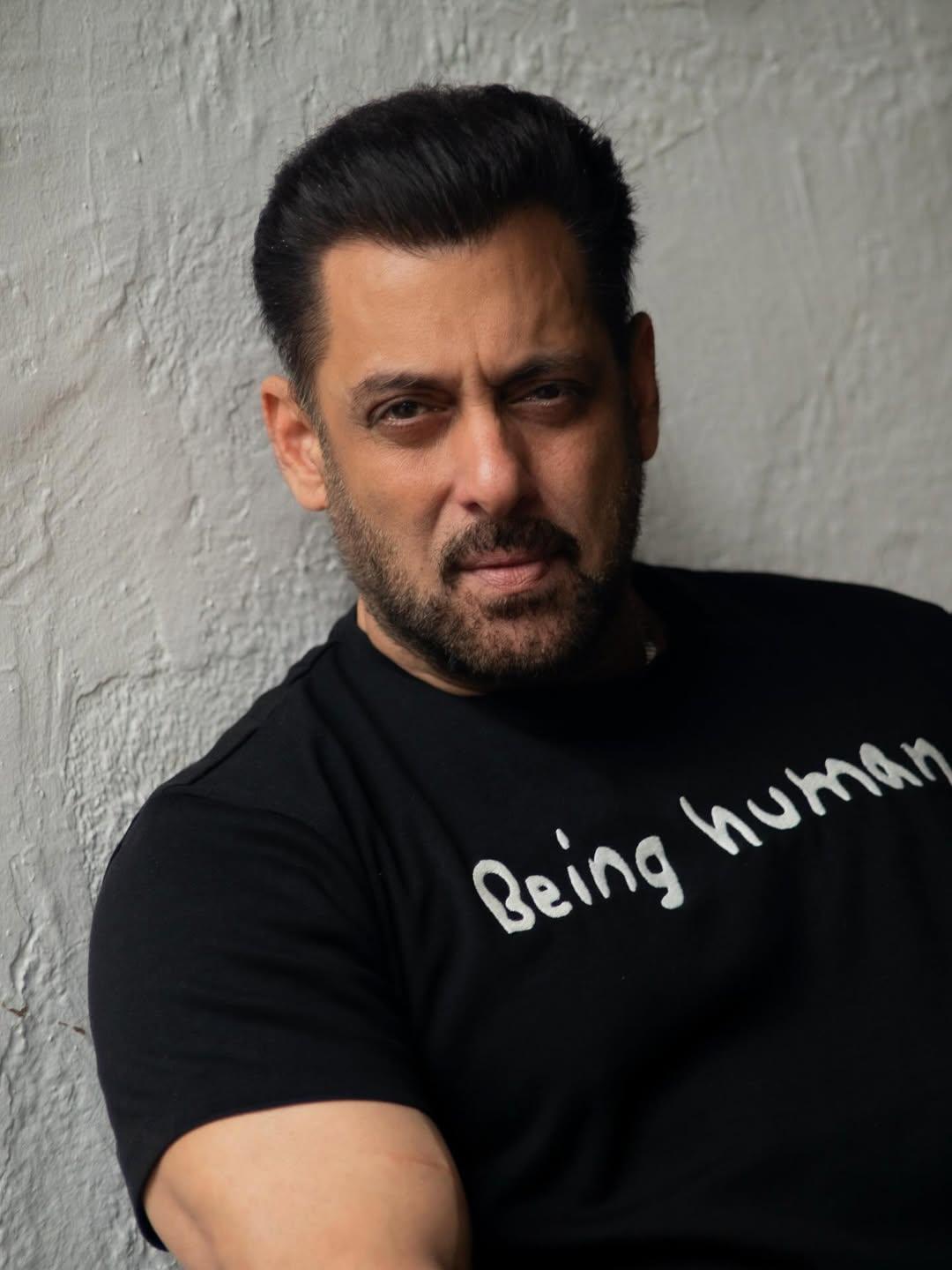 Salman Khan wants to start ‘chor-police’ league, highlights love for childhood games