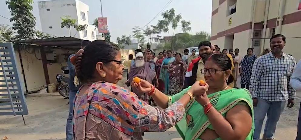 BJP leaders, workers celebrate across country as NDA projected to win big in Bihar