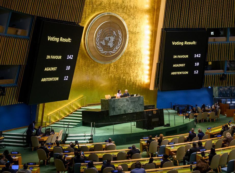 UN General Assembly adopts draft resolution favouring two-state solution