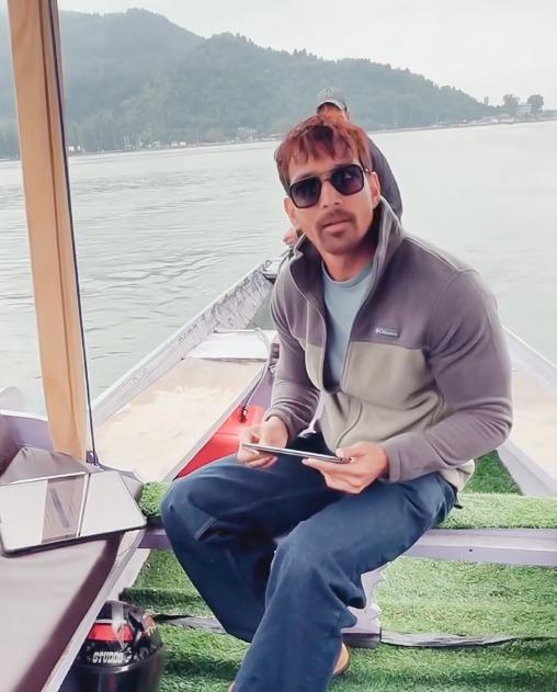 Harshvardhan Rane studies in between shots in an attempt to balance studies & work