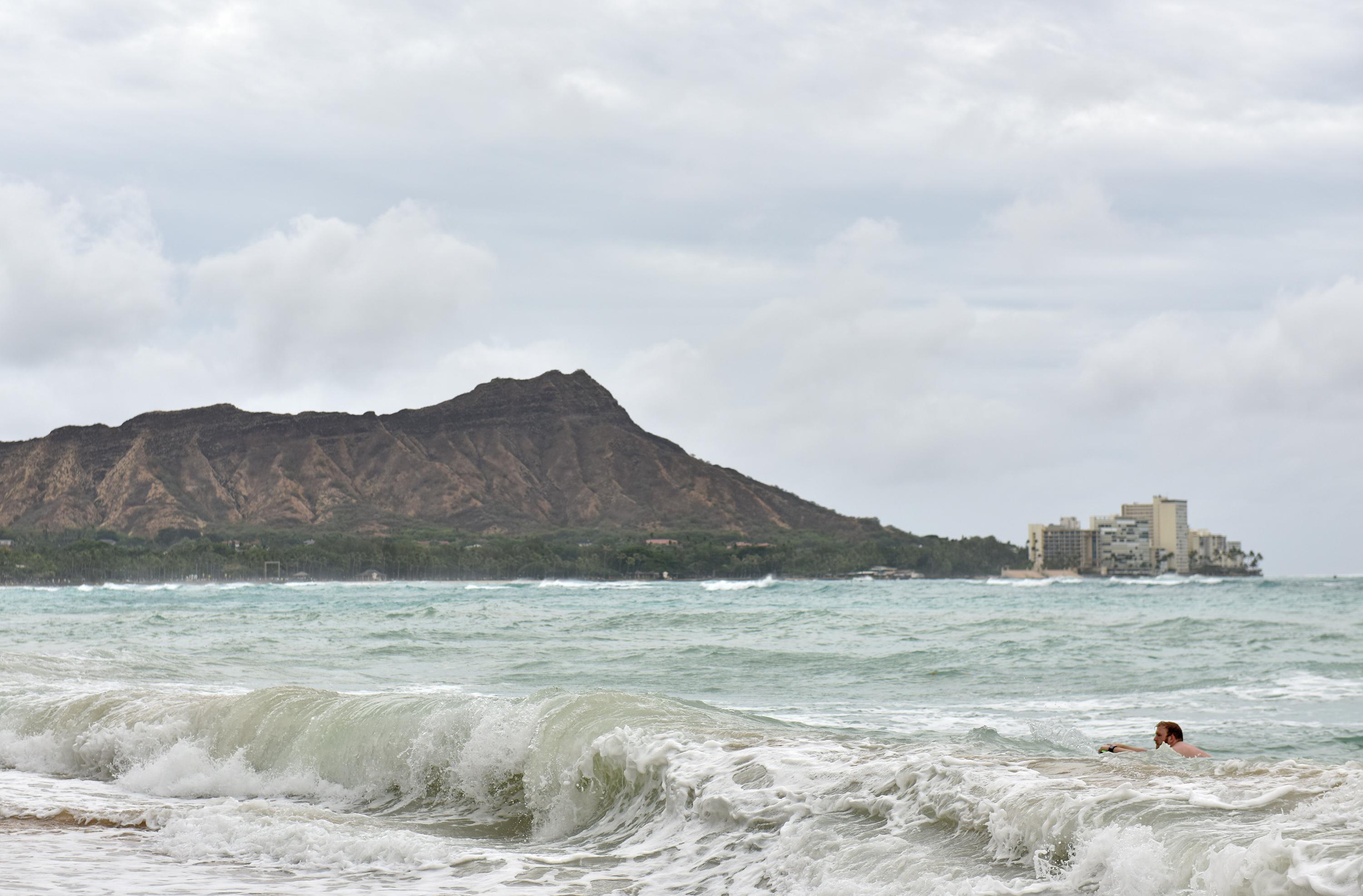 Tsunami hits Hawaii, flooding reported on Oahu’s North Shore