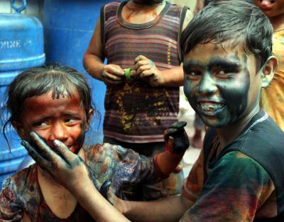 Hyderabad police prohibit throwing colours on unwilling persons 