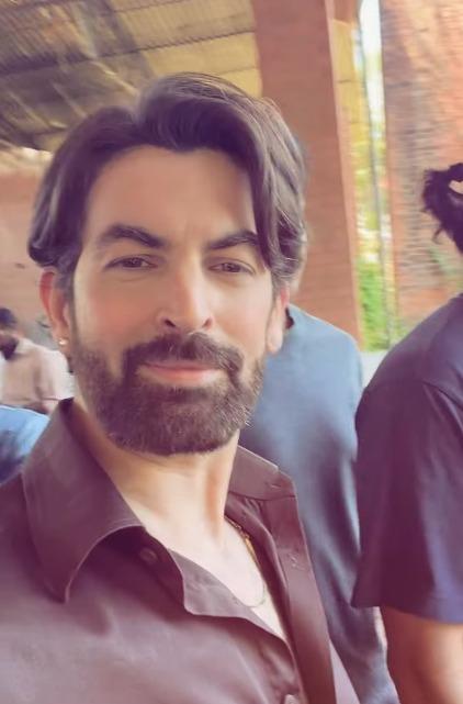Neil Nitin Mukesh relishes Biryani during the Eid celebration on the sets of 'Khalifa'
