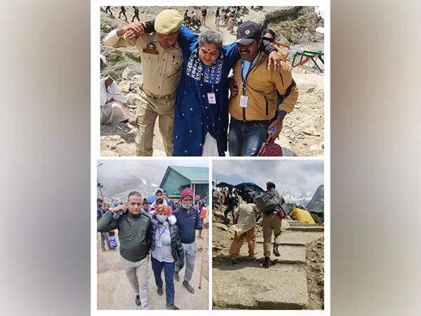 Anantnag police comes to aid of Amarnath Yatra pilgrims